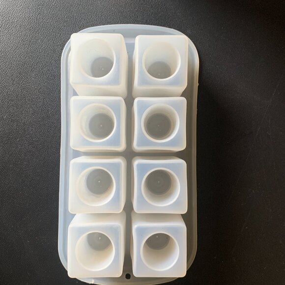HALLOWEEN - 2 white silicone ICE molds for 8/ea shot glasses SKULL & CROSSBONES - Picture 5 of 5